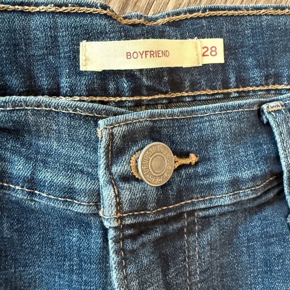 Levi's Classic Blue Boyfriend Jeans